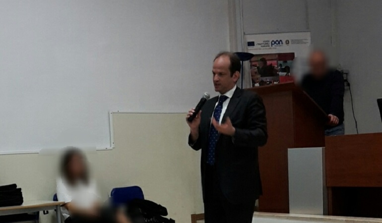 1 La prevenzione e la tutela dei minori: cyberbullismo, adescamento, scomparsa