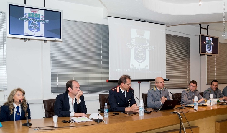 Smaltimento delle acque reflue, gestione dei rifiuti, attacchi al paesaggio: criticità edilizia